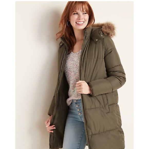 Old Navy women’s winter jacket with hood - Picture 4 of 4